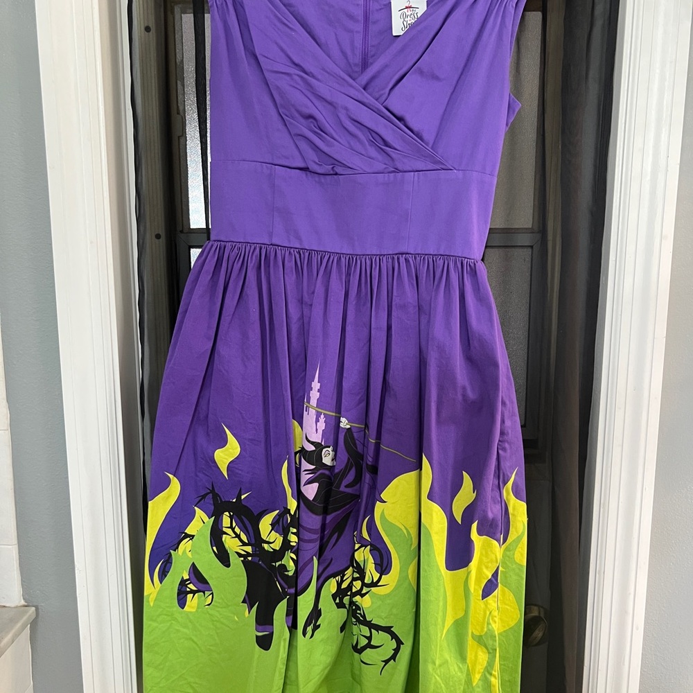 Disney dress shop Maleficent dress - Picture 3 of 5